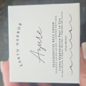 Earth Harbor AZURE Regenerative Neck Crème